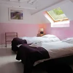 Bed & Breakfast Ferme De Leuze Rustieke Nabij Durbuy, Eigen Laadpalen