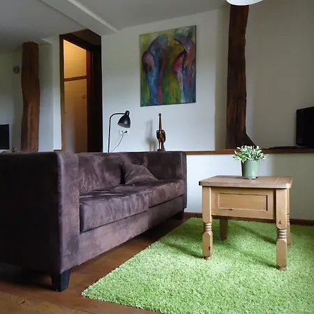 Ferme De Leuze Rustieke Nabij Durbuy, Eigen Laadpalen Bed & Breakfast