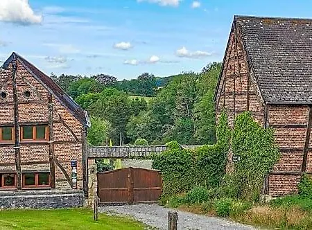 Ferme De Leuze Rustieke Nabij Durbuy, Eigen Laadpalen 2* Somme-Leuze