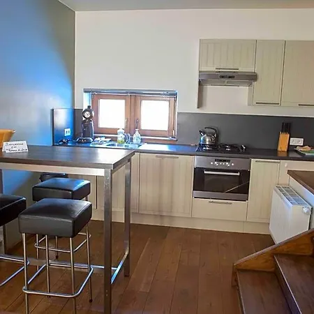 Ferme De Leuze Rustieke Nabij Durbuy, Eigen Laadpalen فندق مبيت وإفطار 2*