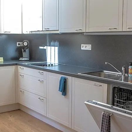 Ferme De Leuze Rustieke Nabij Durbuy, Eigen Laadpalen فندق مبيت وإفطار 2*