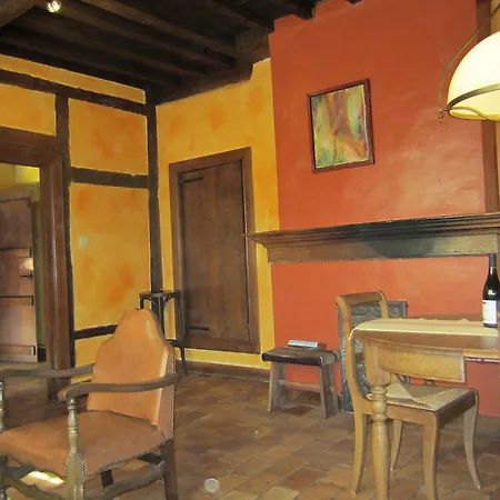 Ferme De Leuze Rustieke Nabij Durbuy, Eigen Laadpalen 住宿加早餐酒店 索姆勒兹